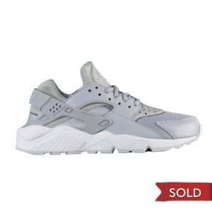 NEW Nike Hurrache Grey